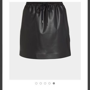NWT theory Black Faux leather drawstring mini skirt, Size Sm